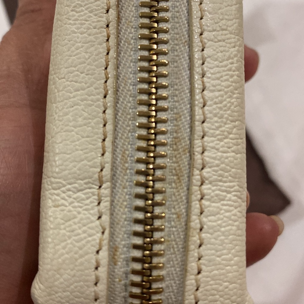 Celine Cream Leather Triomphe Logo Coin Pouch with Gold Hardware - Picture 10 of 10